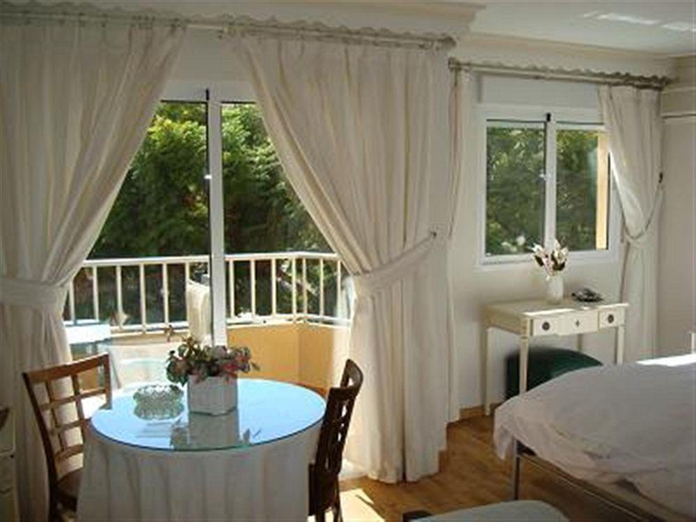 Palm Beach Club Apartamentos Carihuela ตอร์เรโมลิโนส ภายนอก รูปภาพ