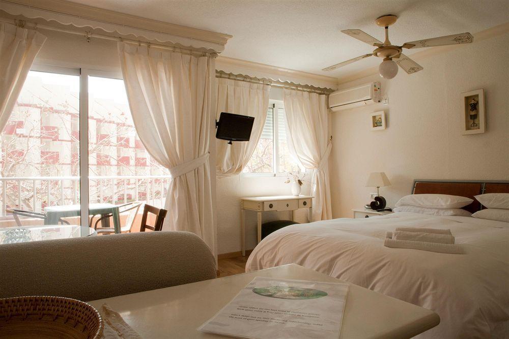 Palm Beach Club Apartamentos Carihuela ตอร์เรโมลิโนส ภายนอก รูปภาพ