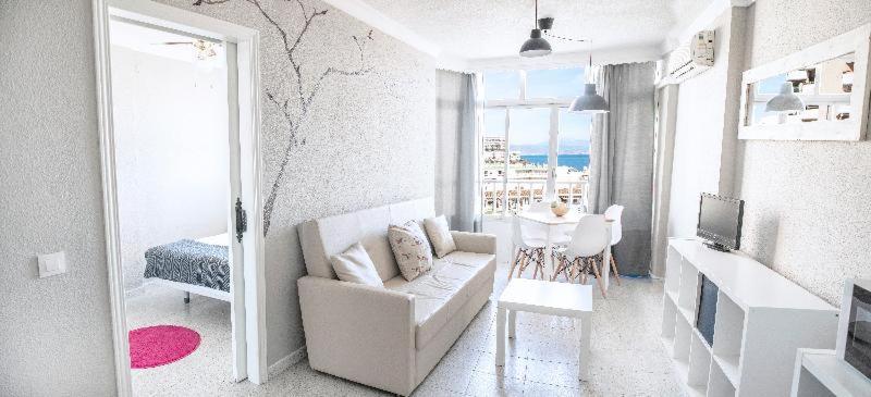 Palm Beach Club Apartamentos Carihuela ตอร์เรโมลิโนส ห้อง รูปภาพ