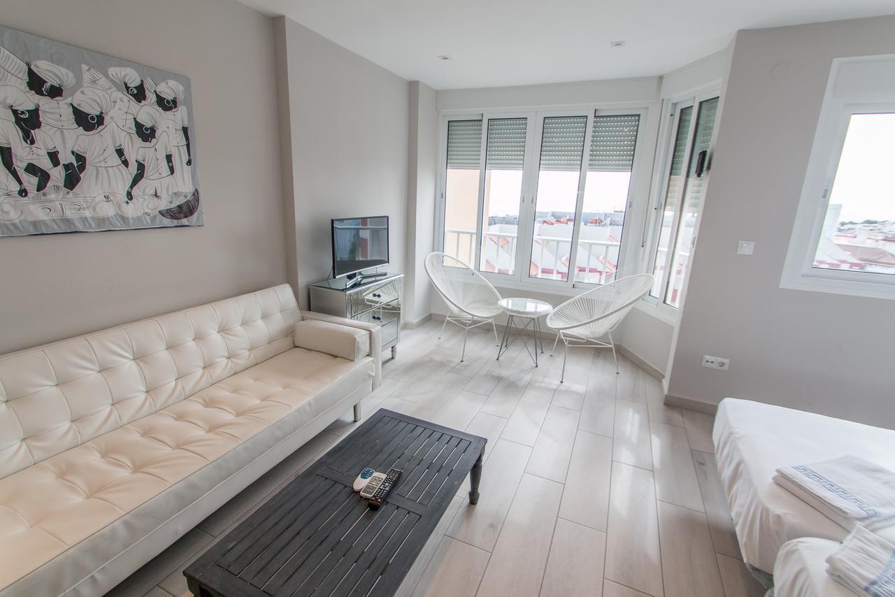 Palm Beach Club Apartamentos Carihuela ตอร์เรโมลิโนส ภายนอก รูปภาพ