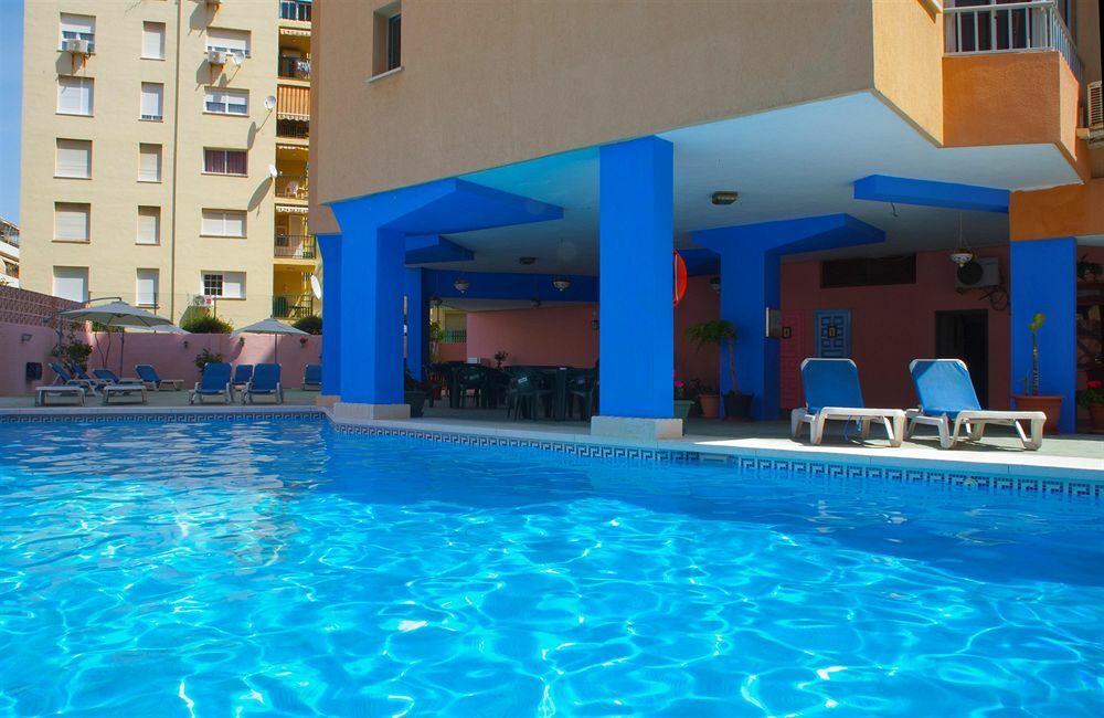 Palm Beach Club Apartamentos Carihuela ตอร์เรโมลิโนส ภายนอก รูปภาพ