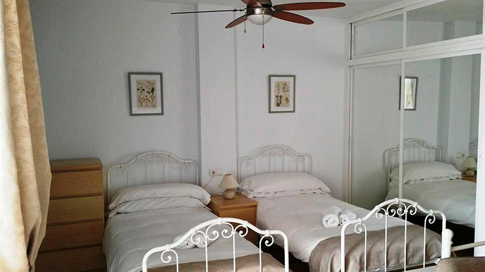 Palm Beach Club Apartamentos Carihuela ตอร์เรโมลิโนส ภายนอก รูปภาพ