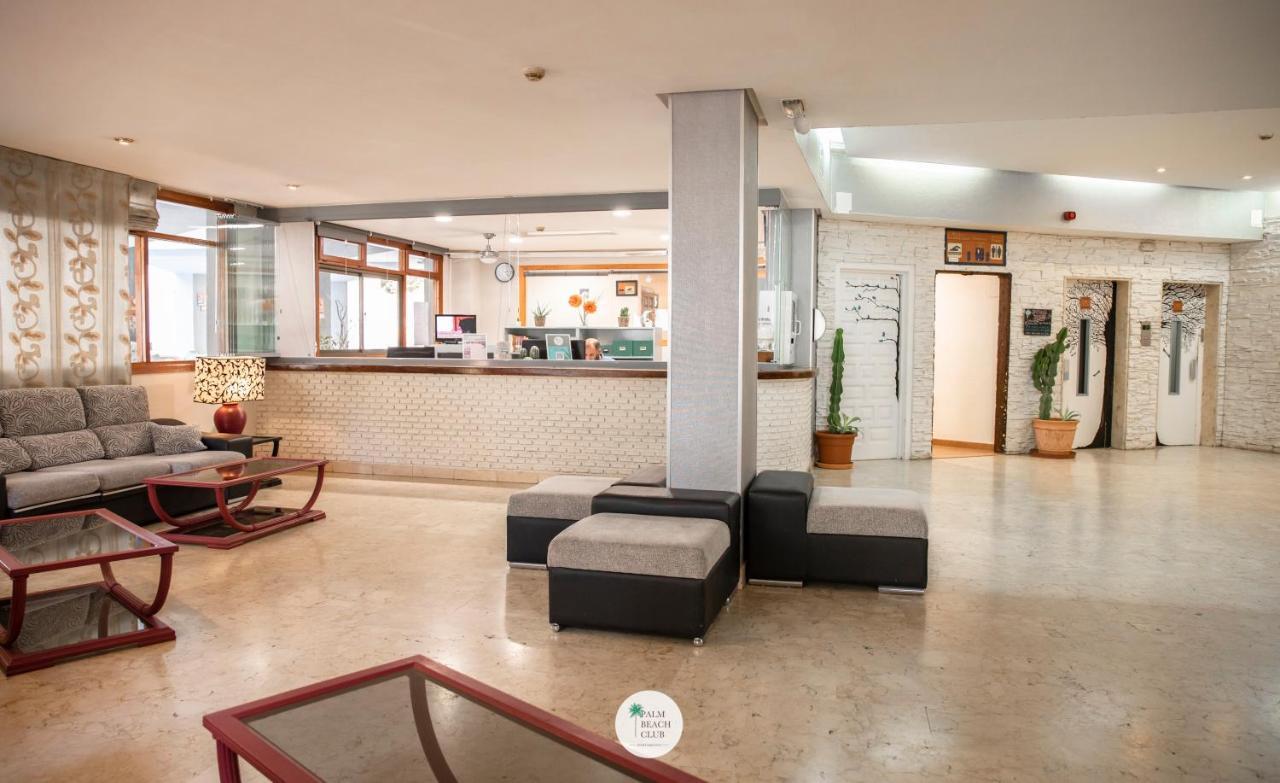 Palm Beach Club Apartamentos Carihuela ตอร์เรโมลิโนส ภายนอก รูปภาพ