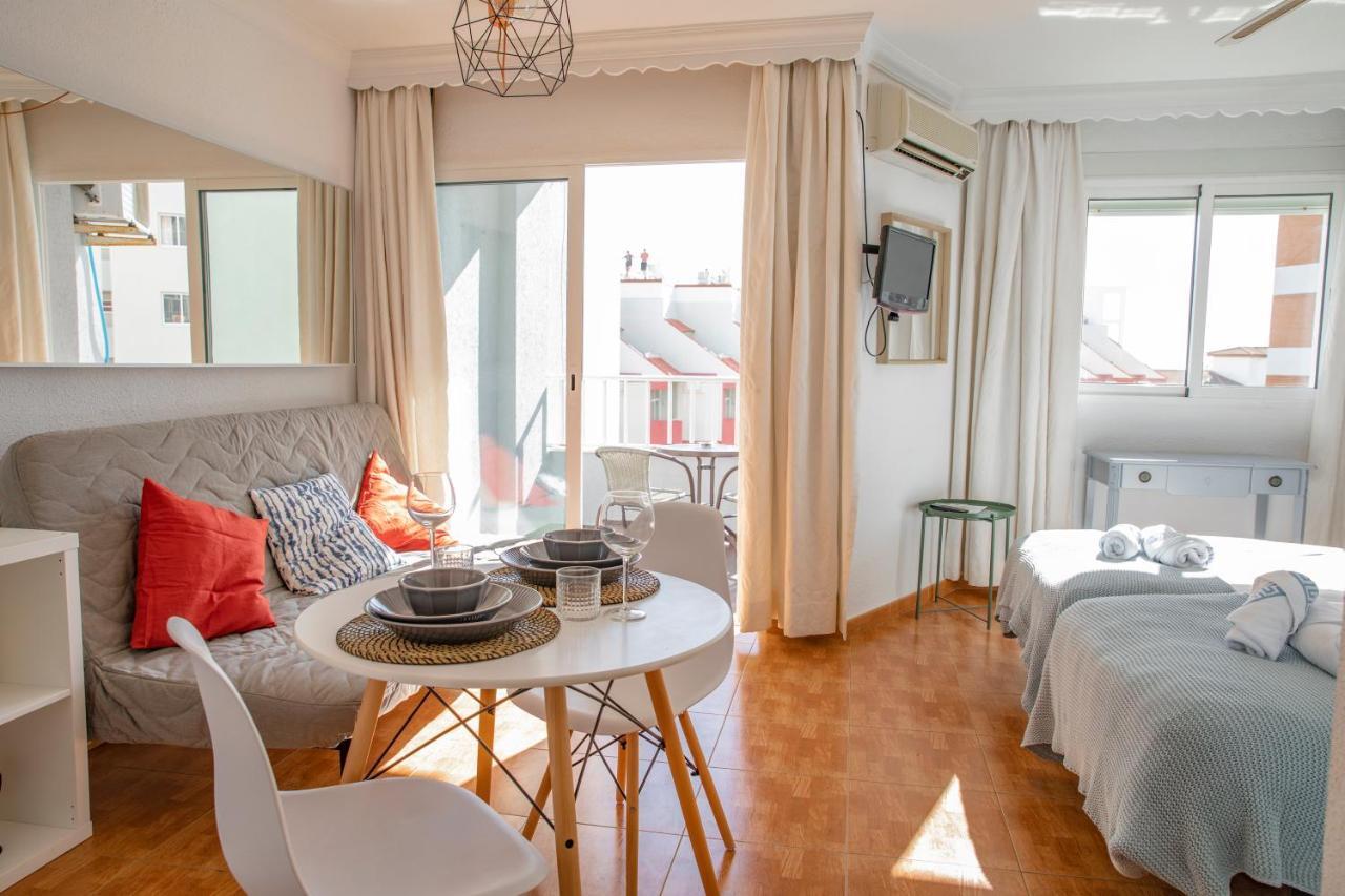 Palm Beach Club Apartamentos Carihuela ตอร์เรโมลิโนส ภายนอก รูปภาพ