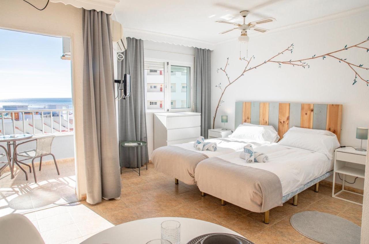 Palm Beach Club Apartamentos Carihuela ตอร์เรโมลิโนส ภายนอก รูปภาพ